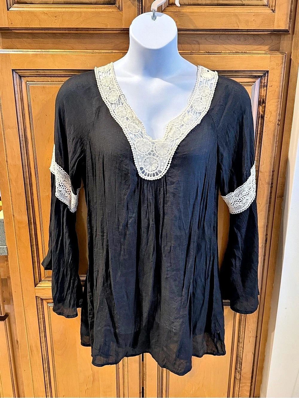 Umgee Black Lace Trim Tunic Size XL Like New